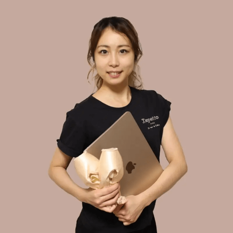 オランダ拠点のホームページ制作会社デザイナーのCHIERI